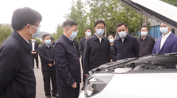 云南省委副书记、省长王予波带队到 立博Ladbrokes动力发展调研